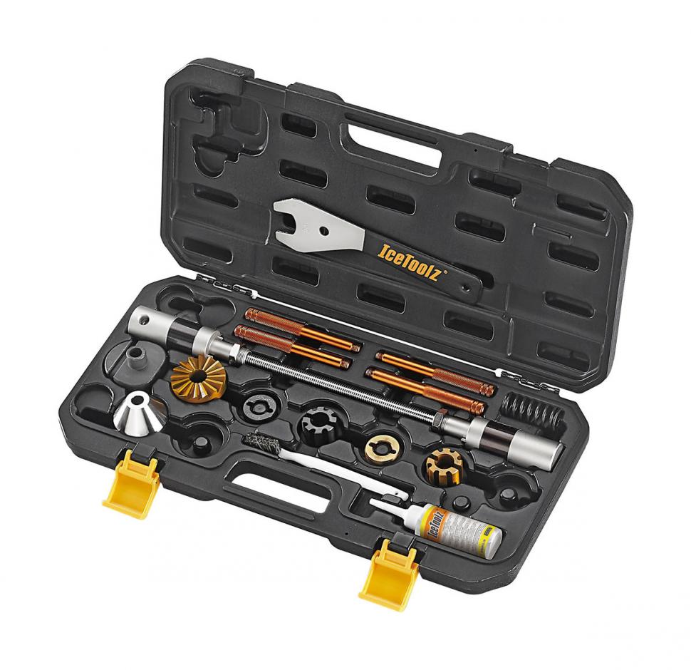 Инструмент Ice Toolz E175 для торцовки и нарезки резьбы в каретке
