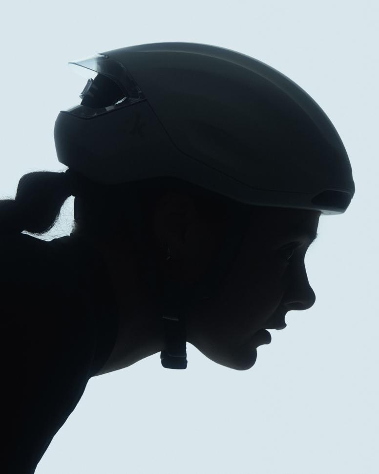 Шлем Fizik Kudo Aero MiPS с мигалкой белый размер М (56-59 см)