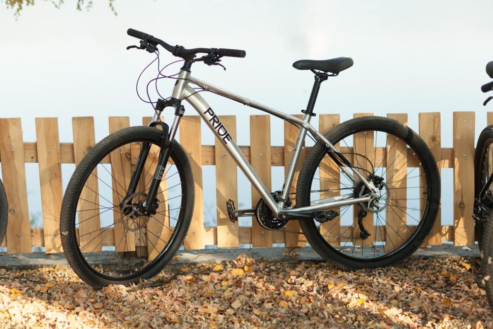 Велосипед 27,5" Pride MARVEL 7.3 рама - M 2023 серый (тормоза SRAM, задний переключатель и манетка - MICROSHIFT)