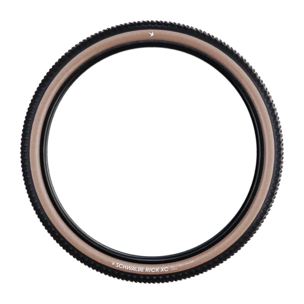 Покрышка 29x2.25 (57-622) SCHWALBE RICK XC PRO Evo, TLR B/TS-SK HS635 SPEED 67EPI Покрышка 29x2.25 (57-622) SCHWALBE RICK XC PRO Evo, TLR B/TS-SK HS635 SPEED 67EPI