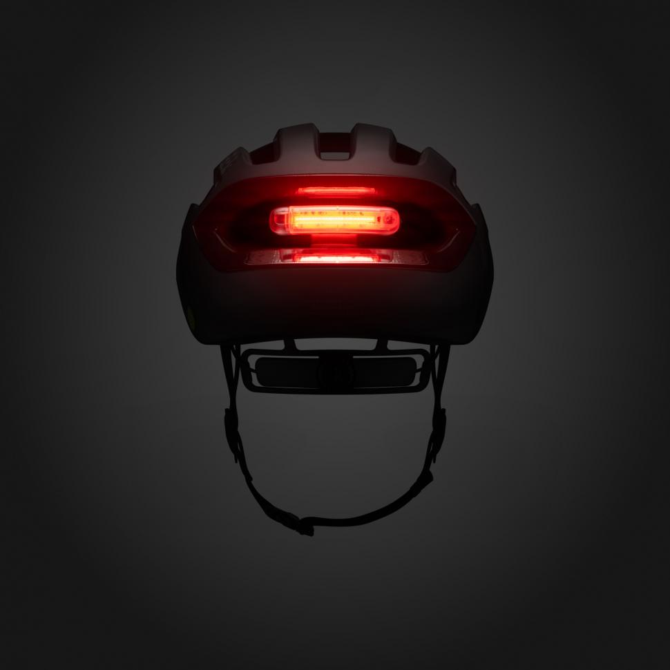 Шлем Fizik Kudo MiPS с мигалкой черный размер S (52-56 см)