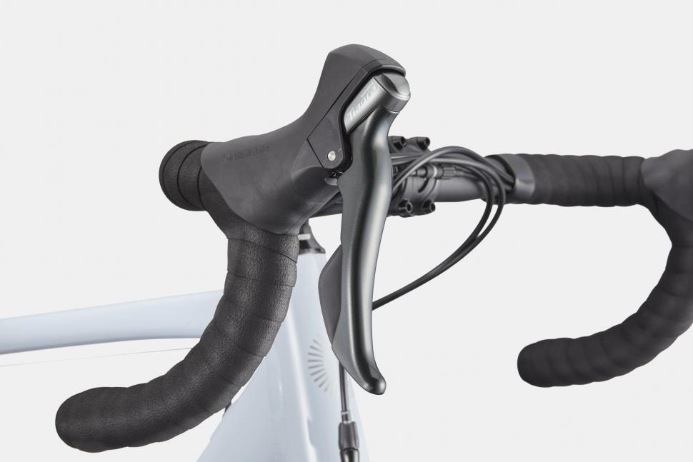 Велосипед 28" Cannondale CAAD Optimo 2 рама - 54см DBU B6 Велосипед 28" Cannondale CAAD Optimo 2 рама - 54см DBU B6
