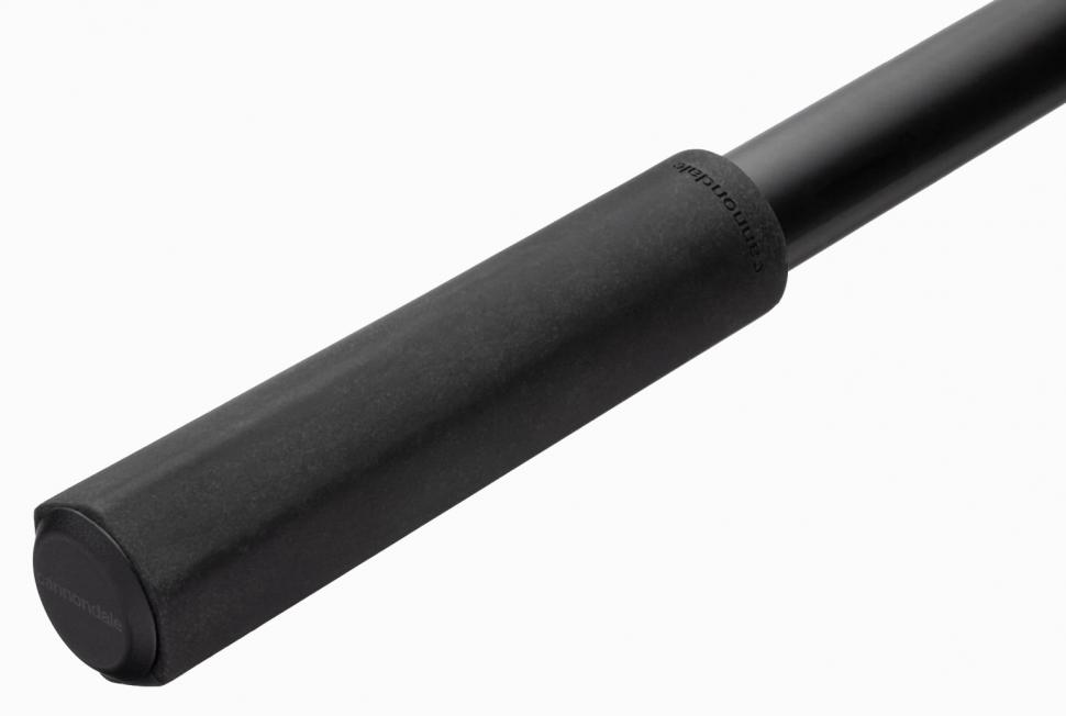 Грипсы Cannondale XC-Silicone, вспененный силикон, 135мм, черные