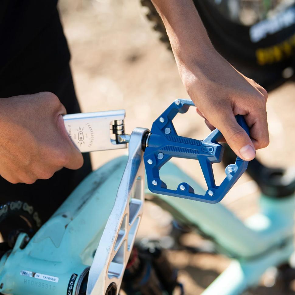 Педали Crankbrothers STAMP 1 (GEN. 2), размер L (43-49 eu), синие Педали Crankbrothers STAMP 1 (GEN. 2), размер L (43-49 eu), синие