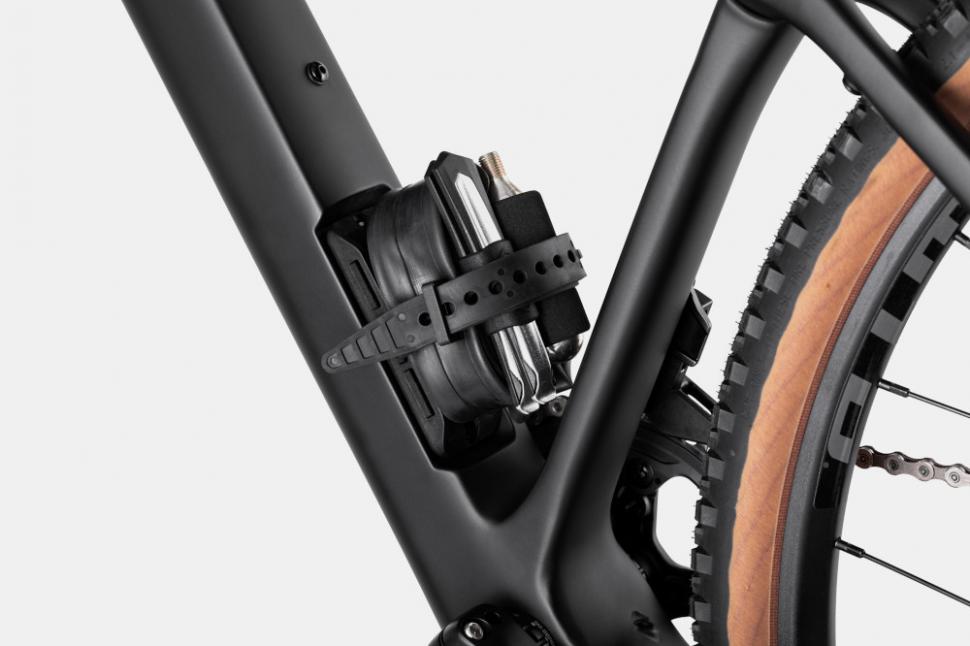 Крепление ременное Cannondale StrapRack для крепления аксессуаров к раме Крепление ременное Cannondale StrapRack для крепления аксессуаров к раме