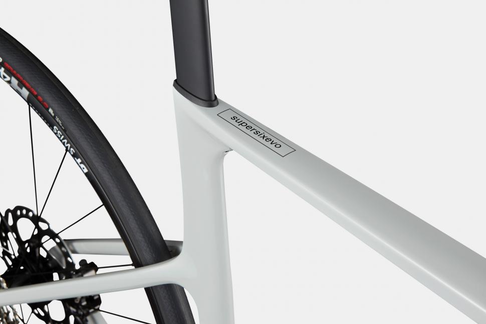 Велосипед 28" Cannondale SuperSix EVO Carbon 3 рама - 51см 2025 CHK Велосипед 28" Cannondale SuperSix EVO Carbon 3 рама - 51см 2025 CHK