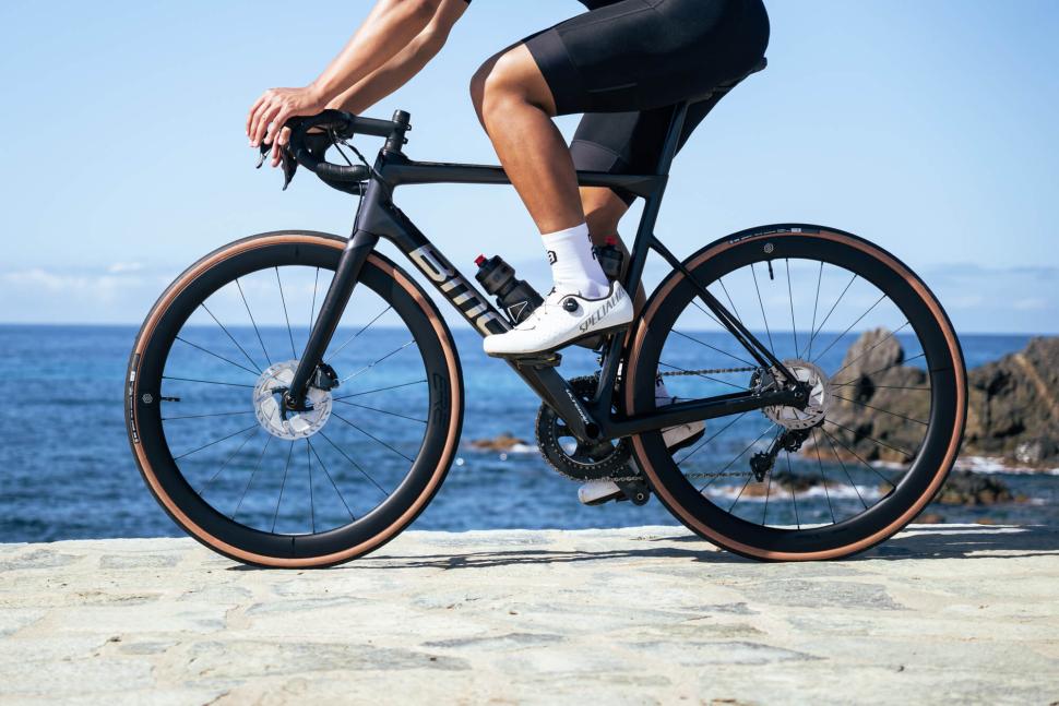 Колесо пер. + задн. 28" ERE EXPLORATOR CCR45 CARBON, Road, 100x12/142x12, CL, HG11, tubeless, черный сатин