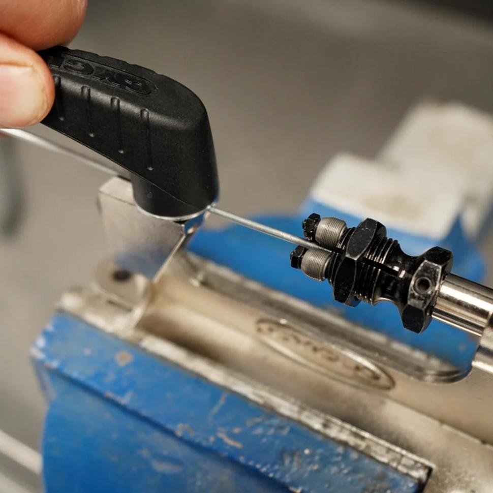 Инструмент Сyclo 07836 для накатки резьб спиц