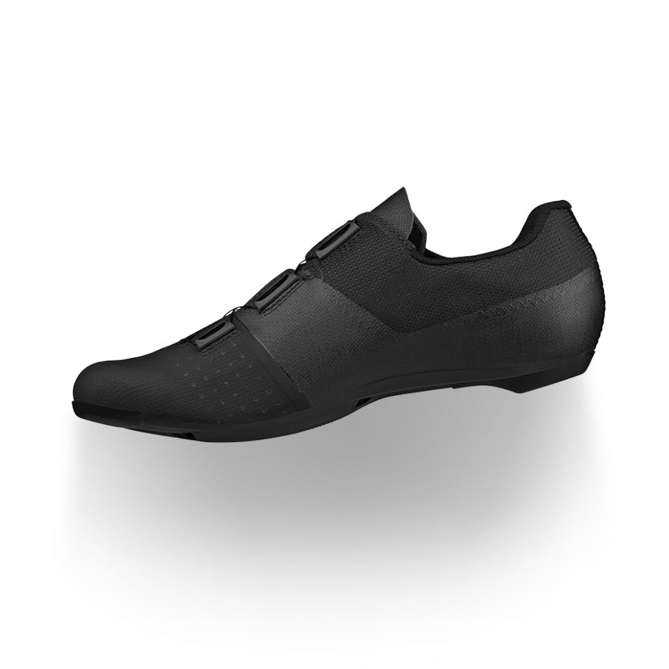 Обувь Fizik Tempo Overcurve R4 размер UK 7(40,5 260мм) черные